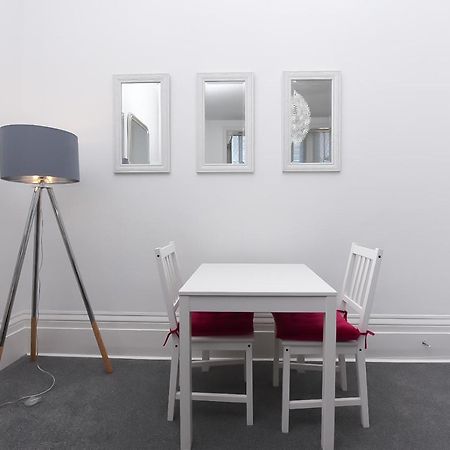 Appartamento Fantastic Sea View, 1 Bed Sleeps 2 Broadstairs Esterno foto
