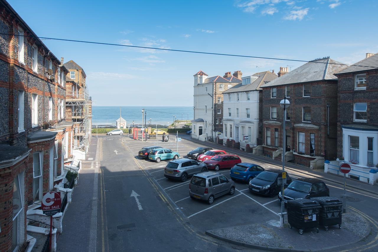 Appartamento Fantastic Sea View, 1 Bed Sleeps 2 Broadstairs Esterno foto